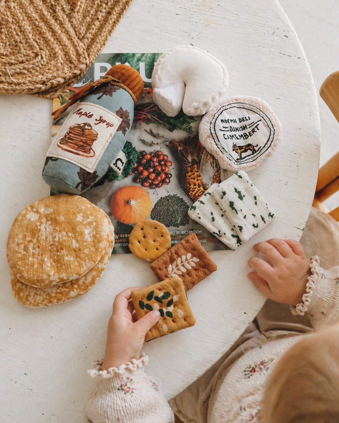 Salami, Camembert & Sesame crackers Play set 5 piece
