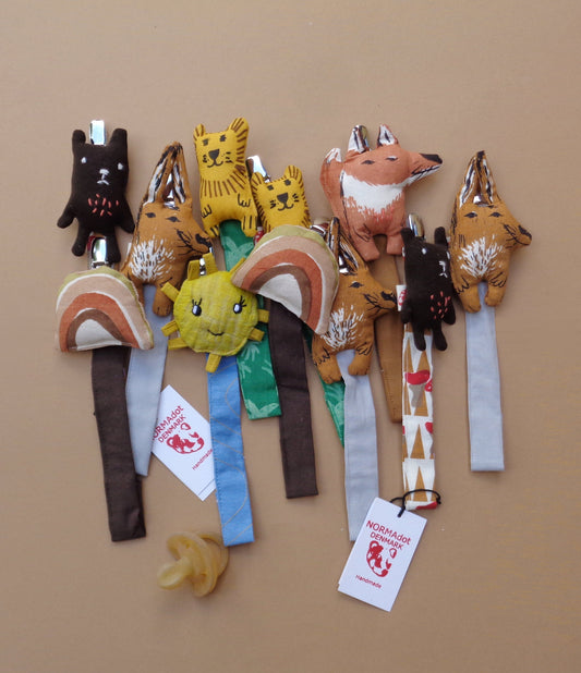 RABBIT PACIFIER HOLDER - normadot .com ™